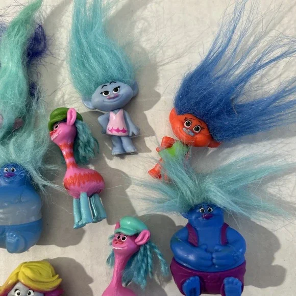 DreamWorks Trolls World Tour Toy Dolls HUGE Lot Figures - Picture 3 of 12
